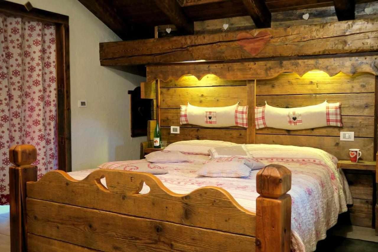 Romantica Suite Con Vasca Idromassaggio Aosta Exterior foto